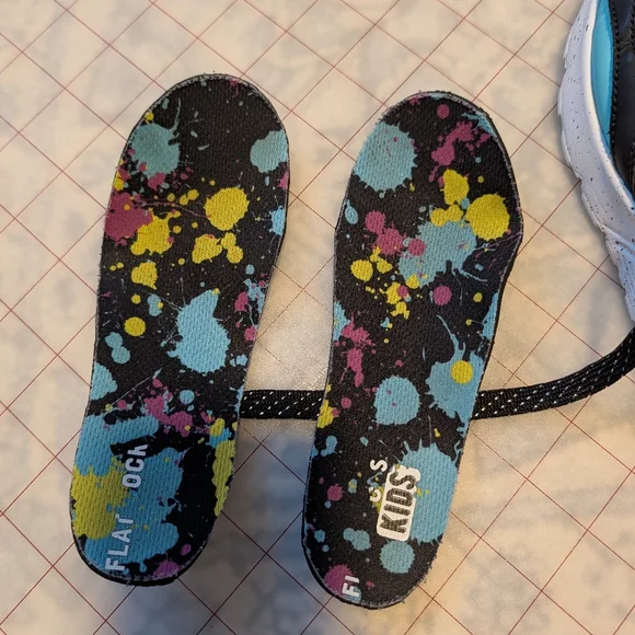 Girl's 13 Skechers Memory Foam Tennis Shoes Rainbow Holographic - Picture 7 of 7